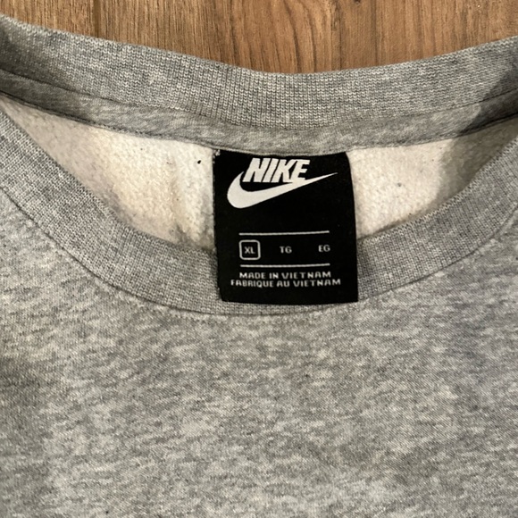 Men's Nike Sportswear Club Fleece Crew Neck Sweatshirt Cotton Pullover Top - Picture 2 of 6